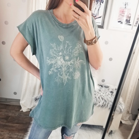 Last1️⃣AMELINA Ultra Soft Vintage Graphic Tee - Picture 3 of 9